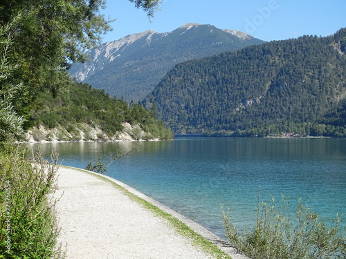 Achensee in Tirol, Bezirk Schwaz, Wanderweg zwischen Pertisau und Achenkirch über die Gaisalm