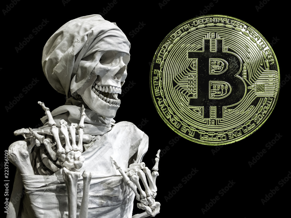 Obraz premium skeleton model of the man and coin btc
