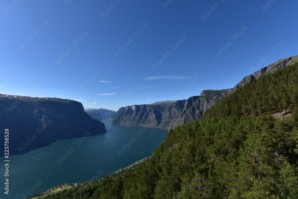 Der Aurlandsfjord ist einer der schönsten Seitenarme des Sognefjords.
