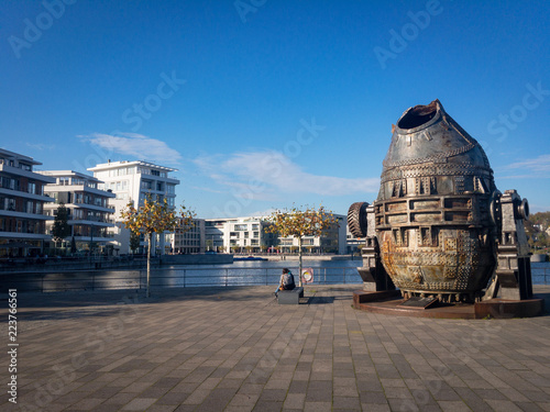 Fotografie Phoenixsee Dortmund with old converter from steel production