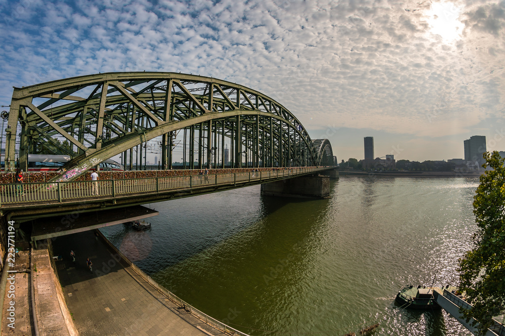 Naklejka premium Hohenzollern bridge in Cologne, Germany