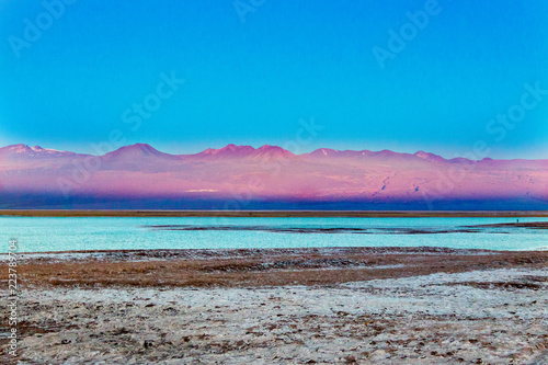 Crepúsculo y amanecer en algún lugar del desierto de Atacama en el norte de Chile