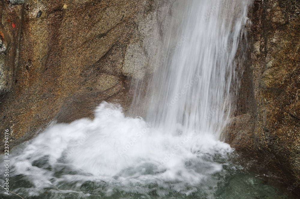 Fototapeta premium 板小屋沢の滝