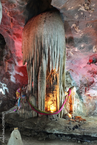 Photography Stalagmites inside the caves, beautiful nature.