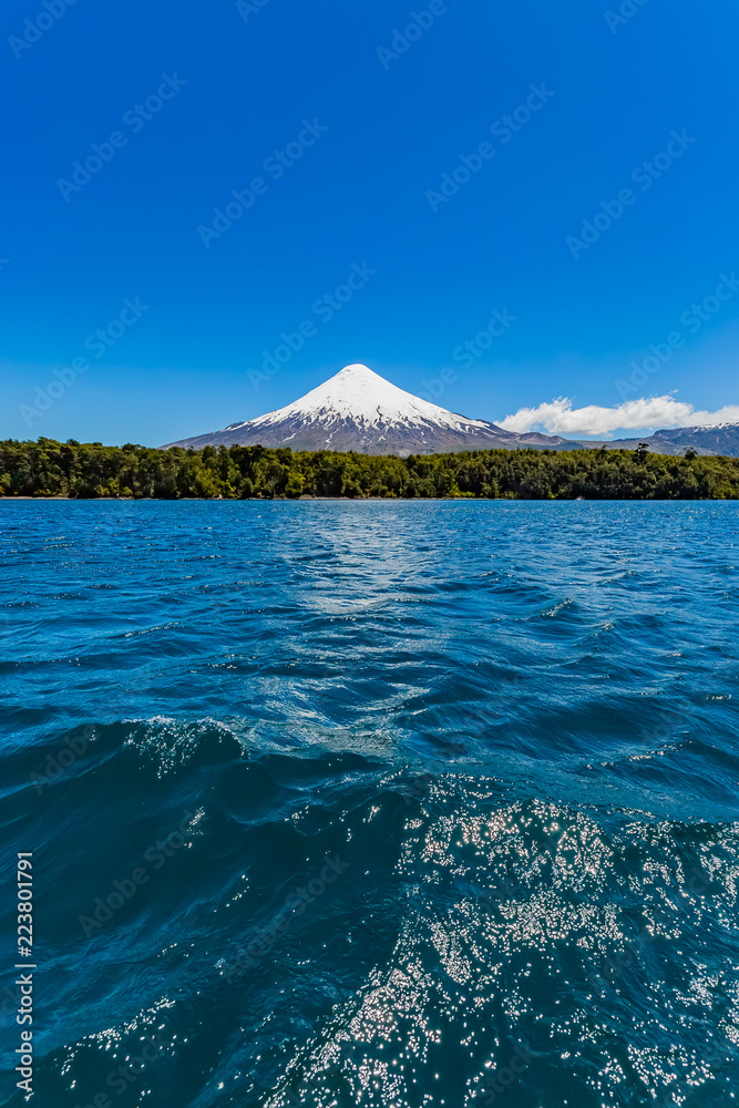 Naklejka premium オソルノ山 