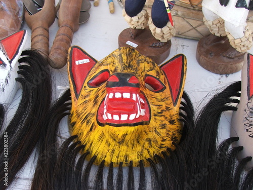 Mascara de artesanías de indígenas yaquis