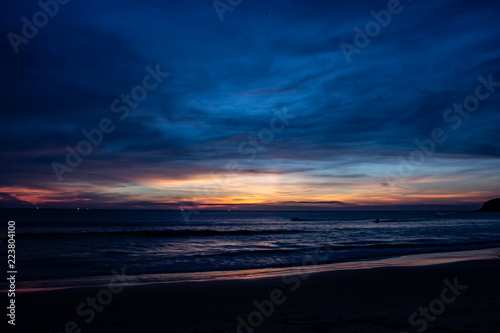 Obraz na płótnie After the Sun Sets Behind the Horizon at Karon Beach. w salonie