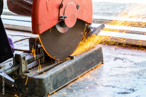 Steel cutter
