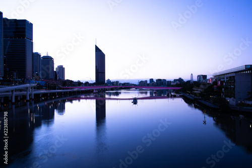 Fototapeta Naklejka Na Ścianę i Meble -  Brisbane River, South Bank, Queensland at Dawn