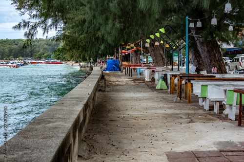 Obraz na płótnie Looking down the boardwalk in Rawai Phuket, Thailand w salonie