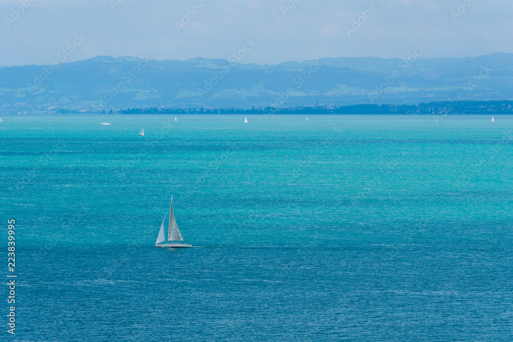 Obraz premium Blue water with many sail boats on german lake