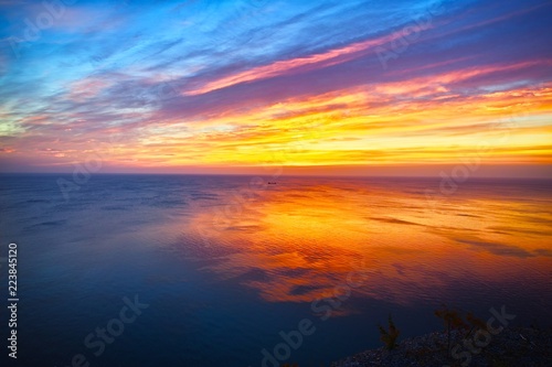Kurz vor Sonnenaufgang an der Ostsee auf R  gen