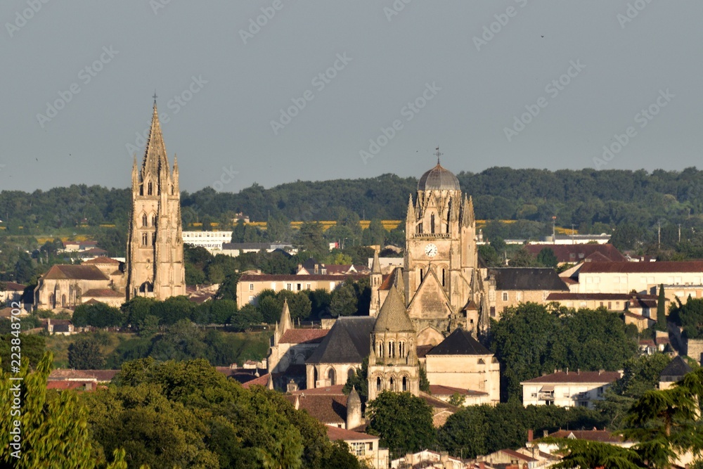 Ville de Saintes, Charente Maritime : L'Abbaye-aux-Dames, Basilique Saint-Eutrope, Cathédrale Saint-Pierre 