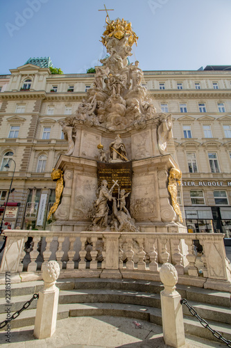 Die vielseitigen architektonischen Juwelen der Wiener Innenstadt am Kohlmarkt, Neuem Markt, Graben und am Michaelerplatz photo