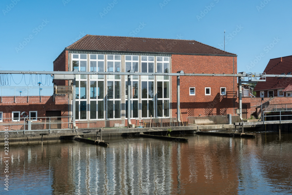 Siel- und Schöpfwerk in Neuharlingersiel Siel- und Schöpfwerk in Neuharlingersiel