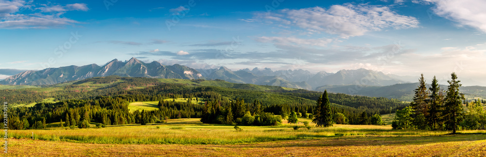 Fototapeta premium Wonderful panorama of Belianske Tatras mountains at sunset in Poland