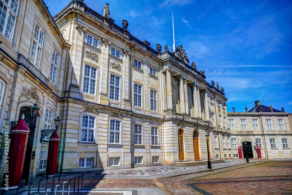Obraz premium Buildings around Amalienborg in Copenhagen