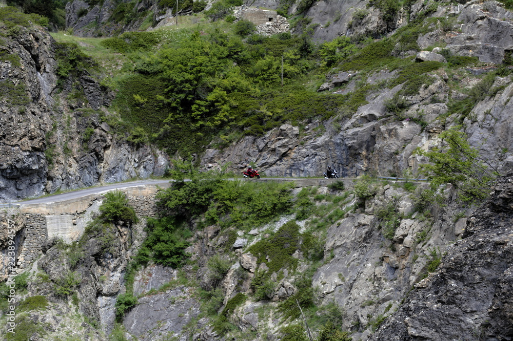 Promenade en moto dans les Alpes Promenade en moto dans les Alpes