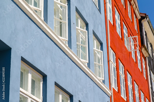 Canvas Print Colourful buildings and boats of Nyhavn Copenhagen