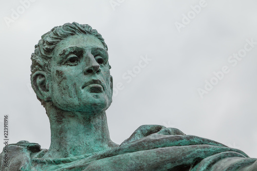 Statue von Konstantin vor dem Münster in York, Großbritannien © pit24