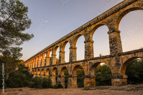 Photo Roman aqueduct