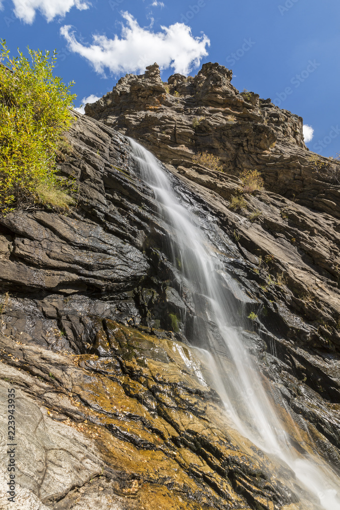Fototapeta premium Autumn at Bridal Veil Falls