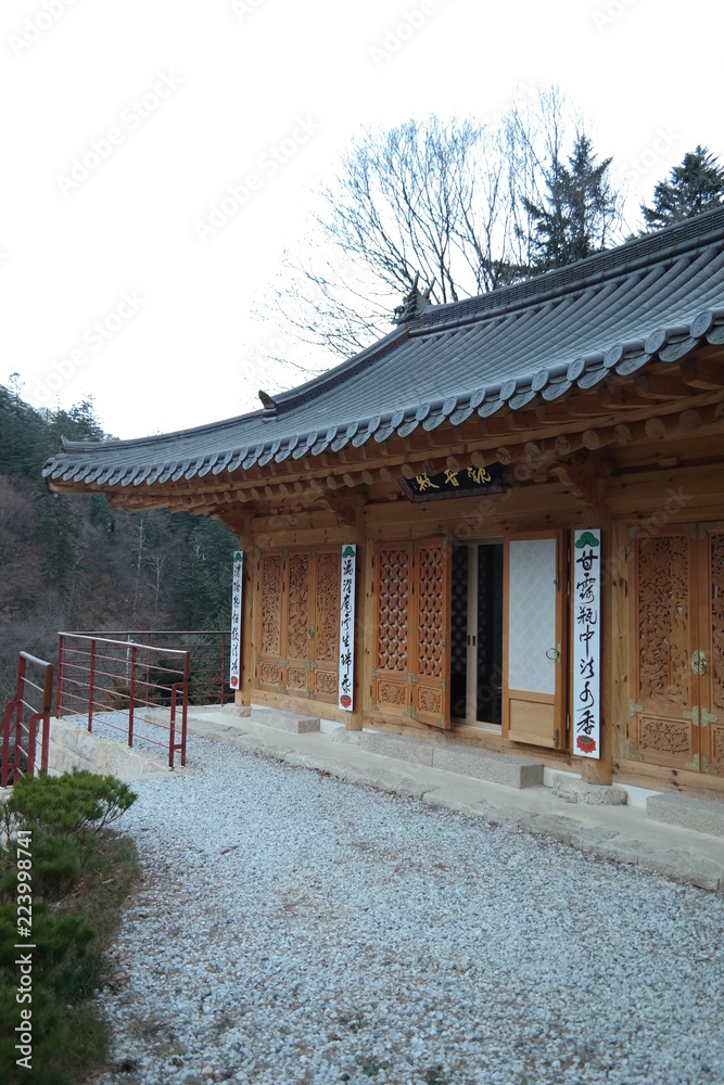 Fototapeta premium Jungamsa Buddhist Temple