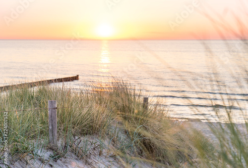 Fototapeta Naklejka Na Ścianę i Meble -  Sonnenuntergang an der Ostsee