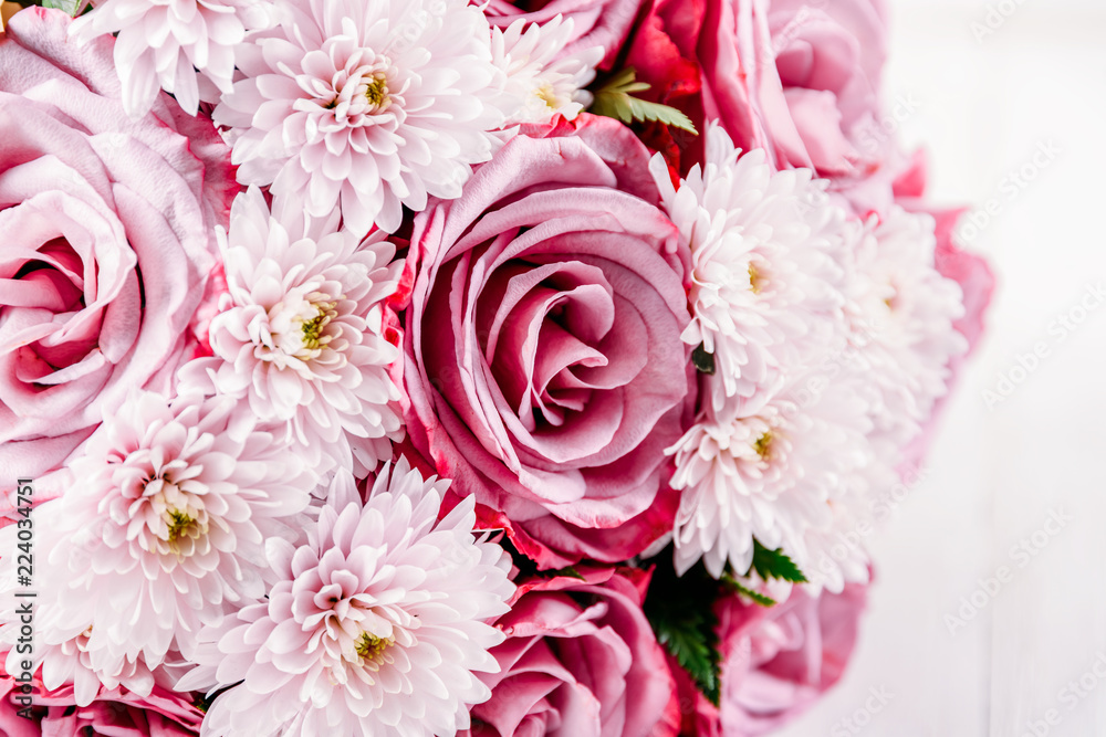 Pink Roses and Gerbera Daisy Flowers Wedding Bouquet Pink Roses and Gerbera Daisy Flowers Wedding Bouquet