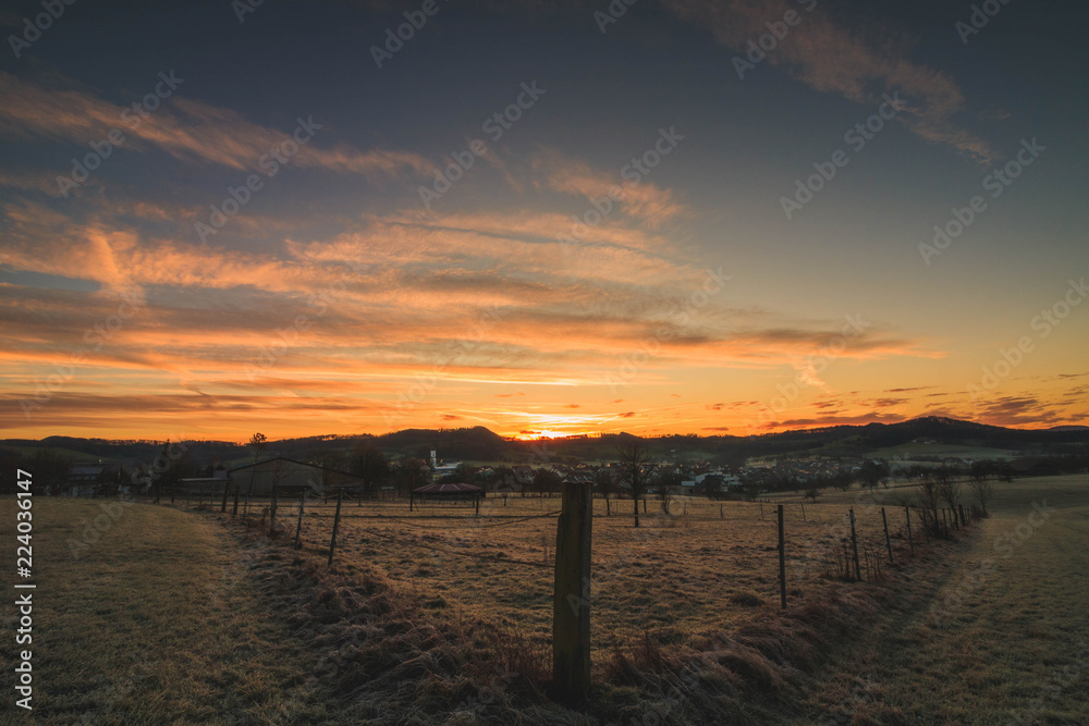 Sonnenaufgang auf der Schwäbischen Alb Sonnenaufgang auf der Schwäbischen Alb