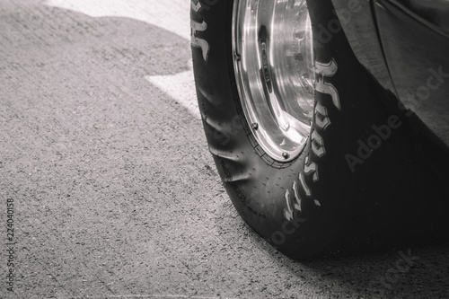 Fotografie dragster on the speedway, drag wheel, torque, power, engine power