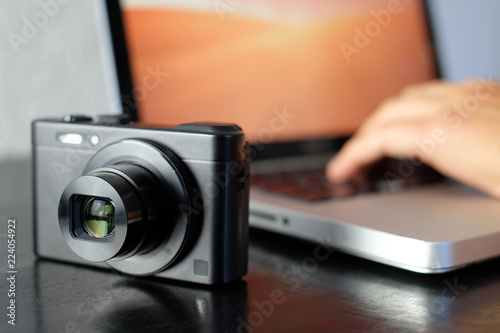 transferring photos from a camera to a computer