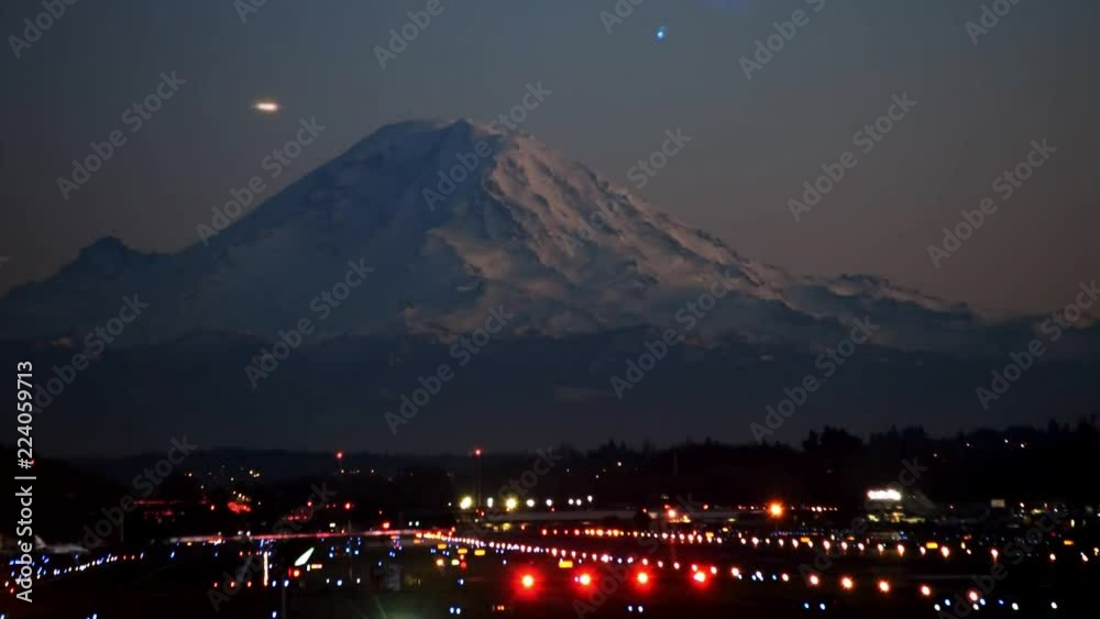 Mt Rainier Boeing Field Landing Pattern Dusk Timelapse Planes