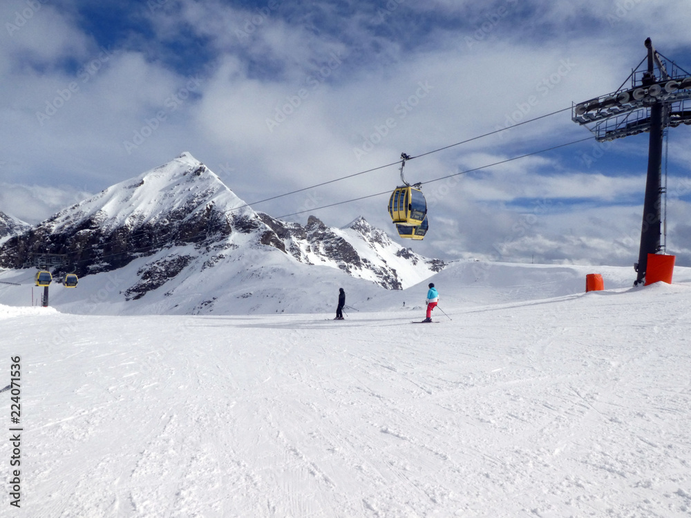 Abfahrt von der Zehnerkarspitze ins Tal Abfahrt von der Zehnerkarspitze ins Tal