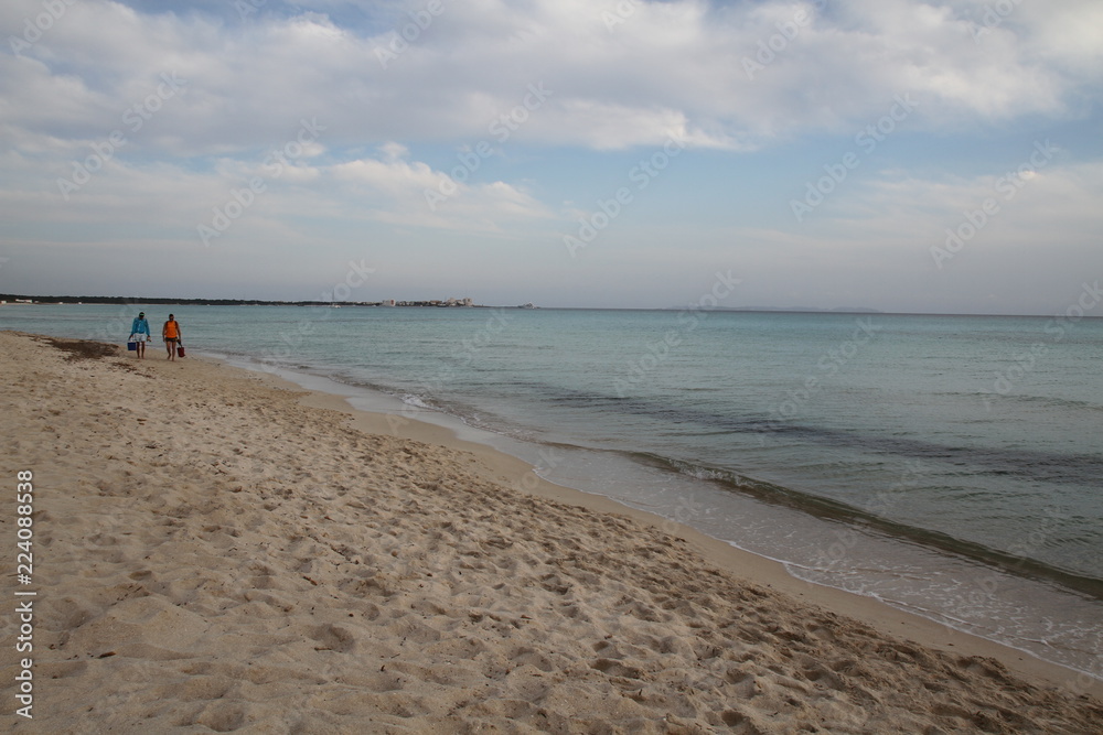 Mar mediterraneo al atardecer