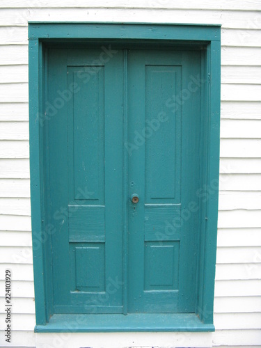The turquoise door
