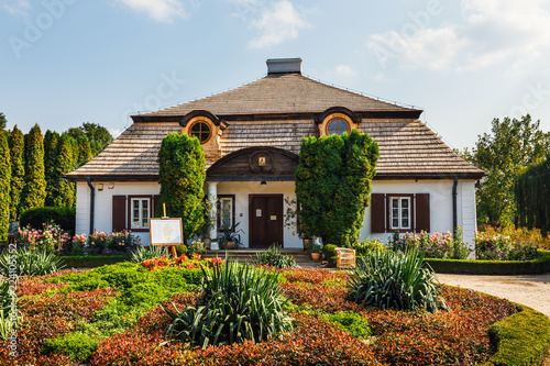 Schilderij op canvas Old wooden manor house in Lublin, Poland