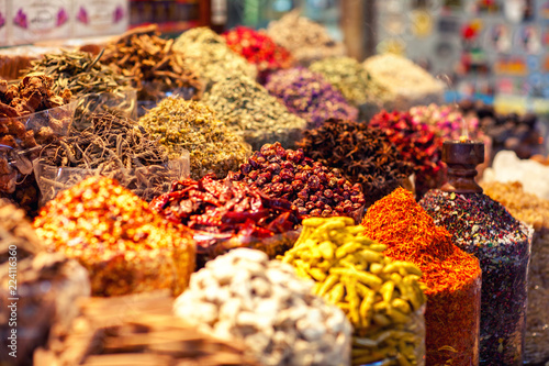 Canvas Print Arabic Spices at the market Souk Madinat Jumeirah in Dubai, UAE