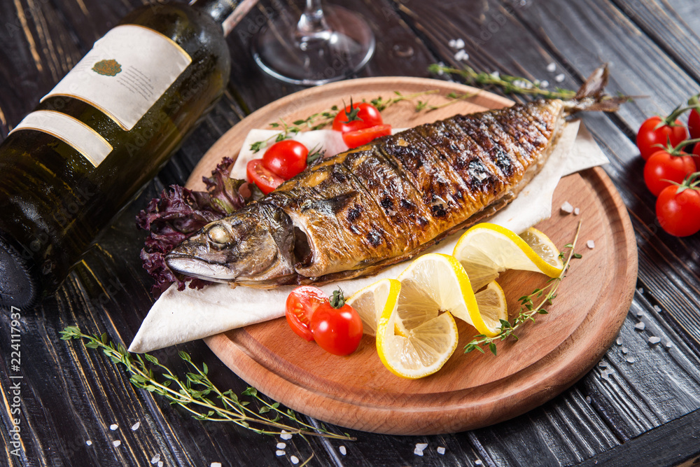 fried fish with lemon