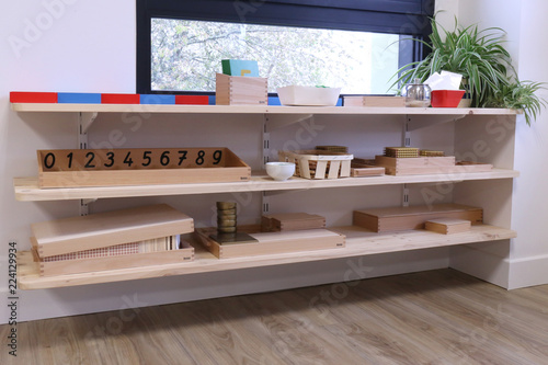 étagère Montessori