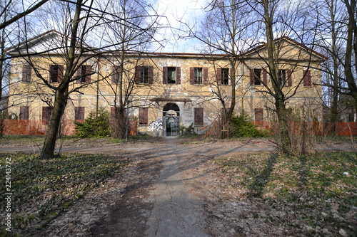 ex manicomio di mombello, luoghi abbandonati, italia