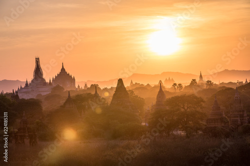 Fototapeta Naklejka Na Ścianę i Meble -  Buddha temple in the sunset dawn