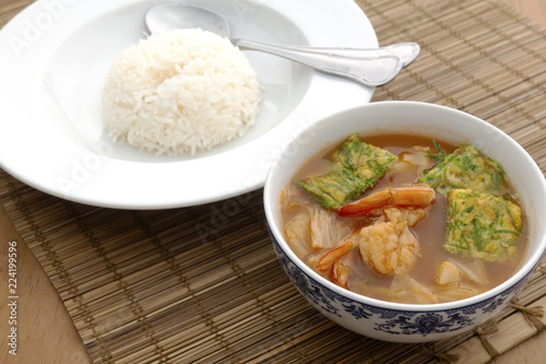 Hot and sour shrimp with vegetables of Thailand