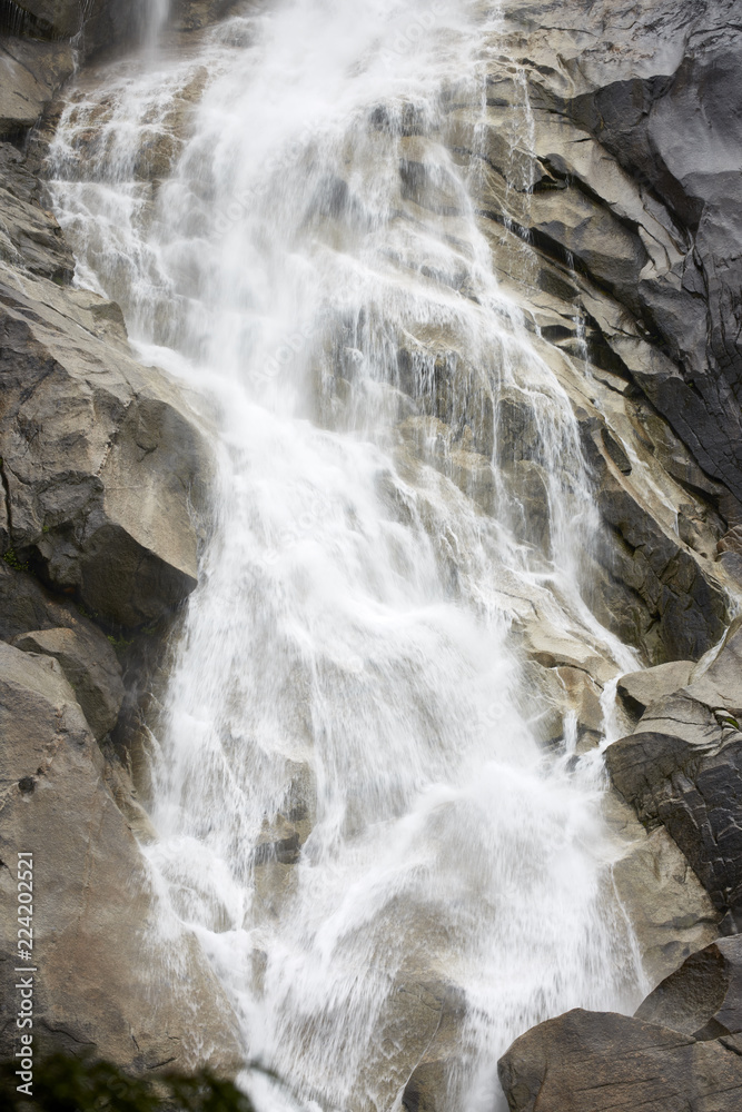 Wasserfall fliessend Fels Gischt Wasserfall fliessend Fels Gischt