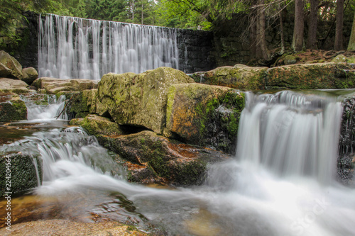 Fototapeta Naklejka Na Ścianę i Meble -  Mountain waterfall