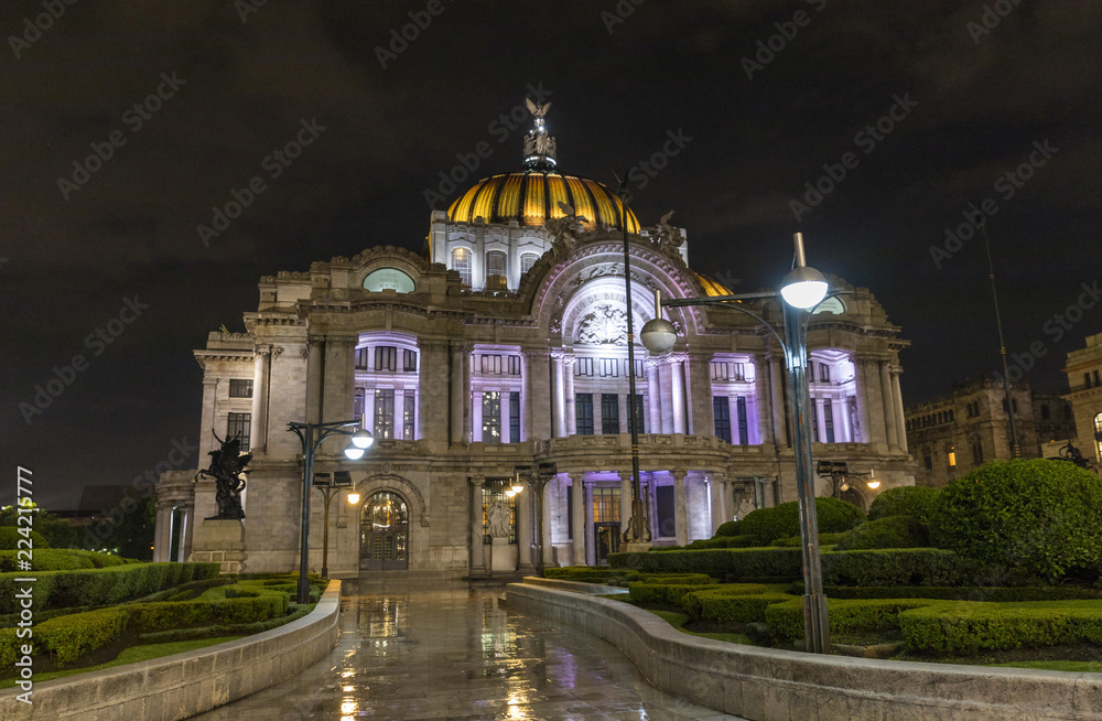 Buildings and monuments of the City of Mexico