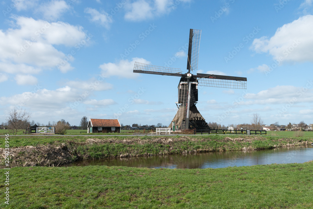 Windmill Kleine Tiendwegmolen in Streefkerk Windmill Kleine Tiendwegmolen in Streefkerk