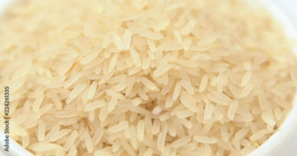 Rotation of the grain of rice in a pot Rotation of the grain of rice in a pot