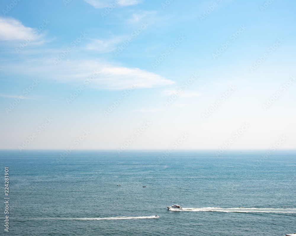 江ノ島から眺める海