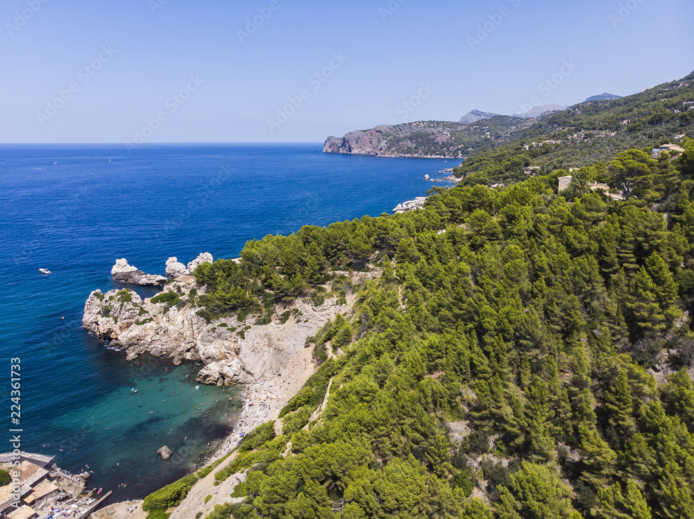 Luftaufnahme, abgelegene Bucht Cala Deia, Deia, Region Valldemossa und Soller,  Serra de Tramuntana, Mallorca, Balearen, Spanien